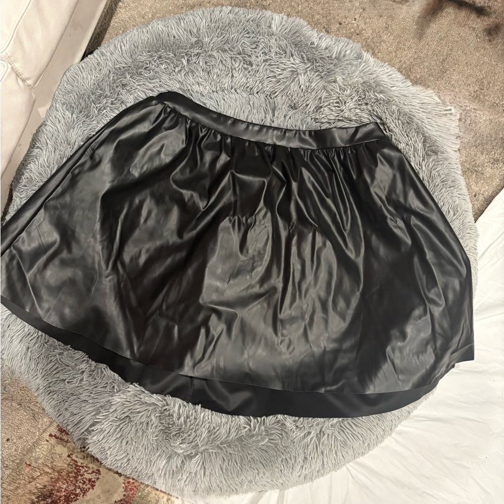 SHEIN Black Satin Skater Skirt